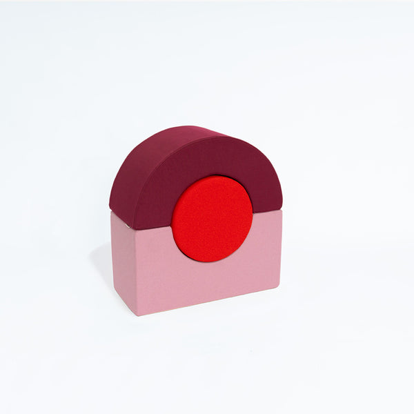 Remmi Demmi Ramba Schaumstoffspielstein in Blush, Red und Berry von Present Stories – kreatives XXL-Spielobjekt für Kinder und Wohnzimmer