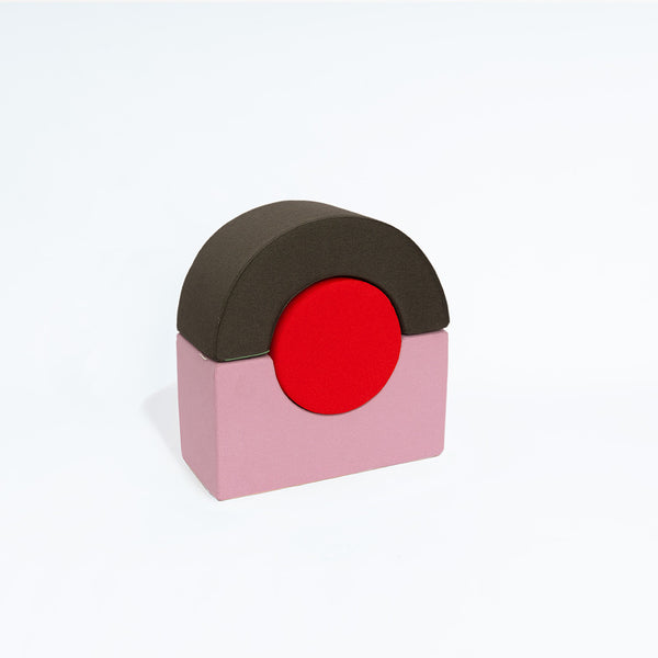 Remmi Demmi Ramba Schaumstoffspielstein in Blush, Red und Moos von Present Stories – kreatives XXL-Spielobjekt für Kinder und Wohnzimmer